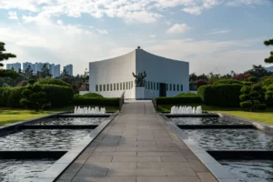 Front view of the memorial tower at UN Memorial Cemetery