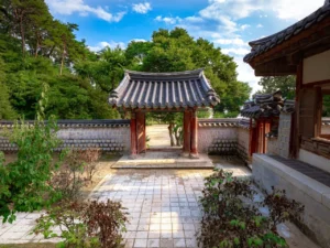 Gate of Dosan Seowon